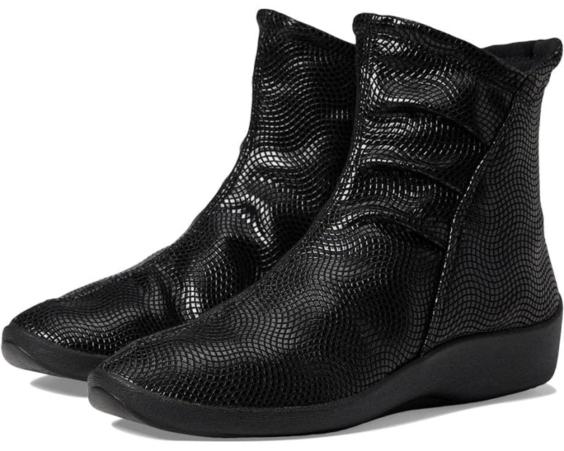 Arcopedico Women's L19 - Black Creative