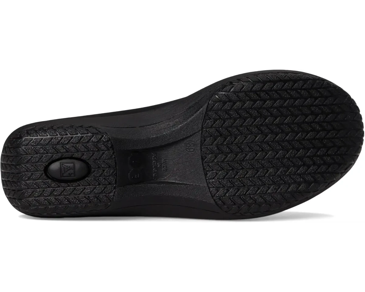 Arcopedico Women's Lolita Stretch Ballet Flat - Black