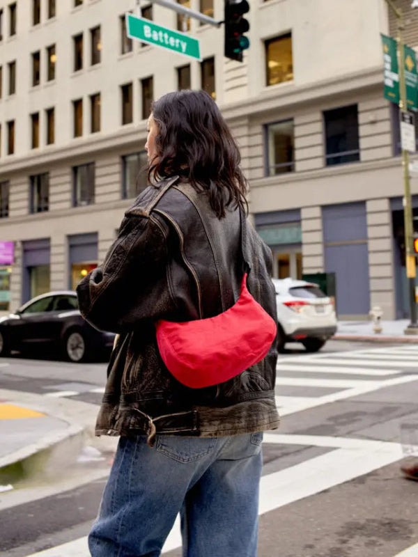 Baggu Small Nylon Crescent Bag 37" - Candy Apple