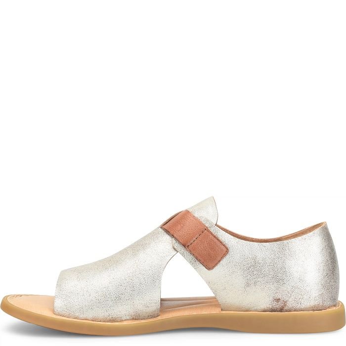 Born Women's Ivey - Light Gold Panna Cotta (Metallic)