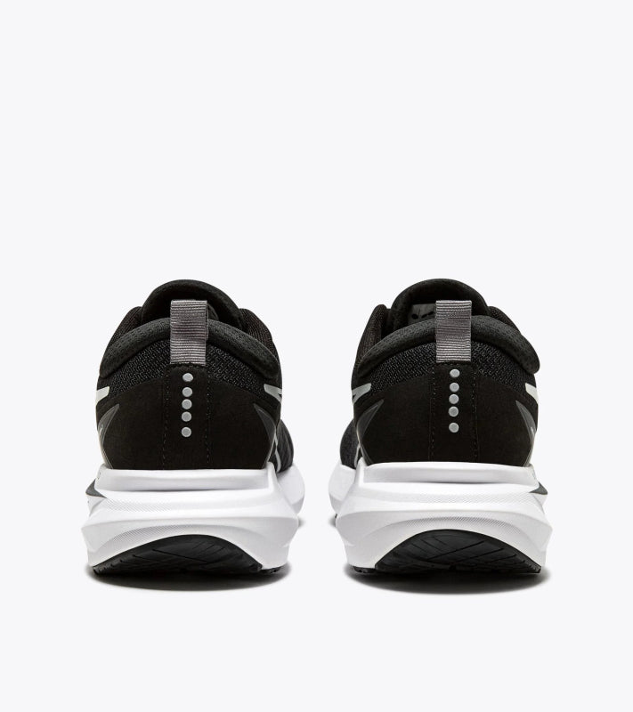 Seliga ShoesDiadora Men's Mythos Blueshield Vigore 3 - Black/White