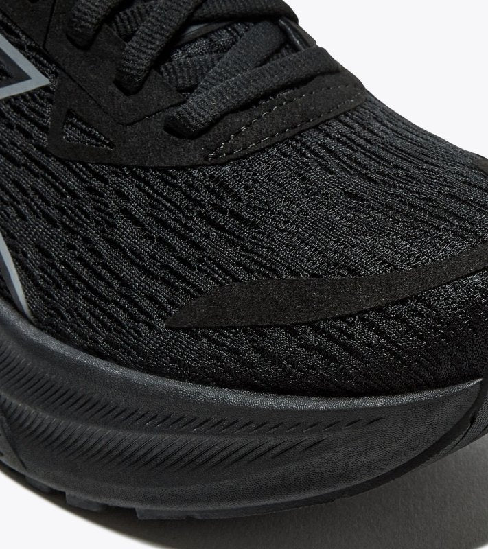 Seliga ShoesDiadora Men's Nucleo 2 - Black/Black