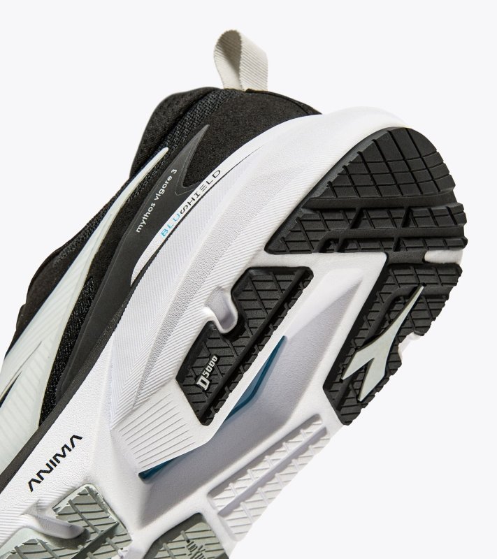 Diadora Women's Mythos Blueshield Vigore 3 - Black/White