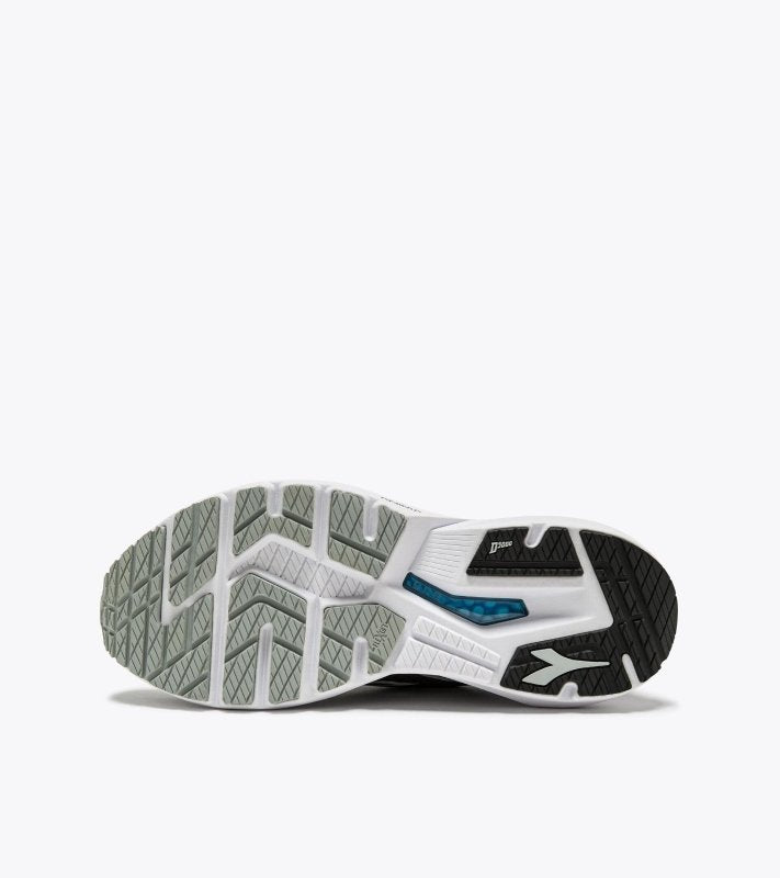 Diadora Women's Mythos Blueshield Vigore 3 - Black/White