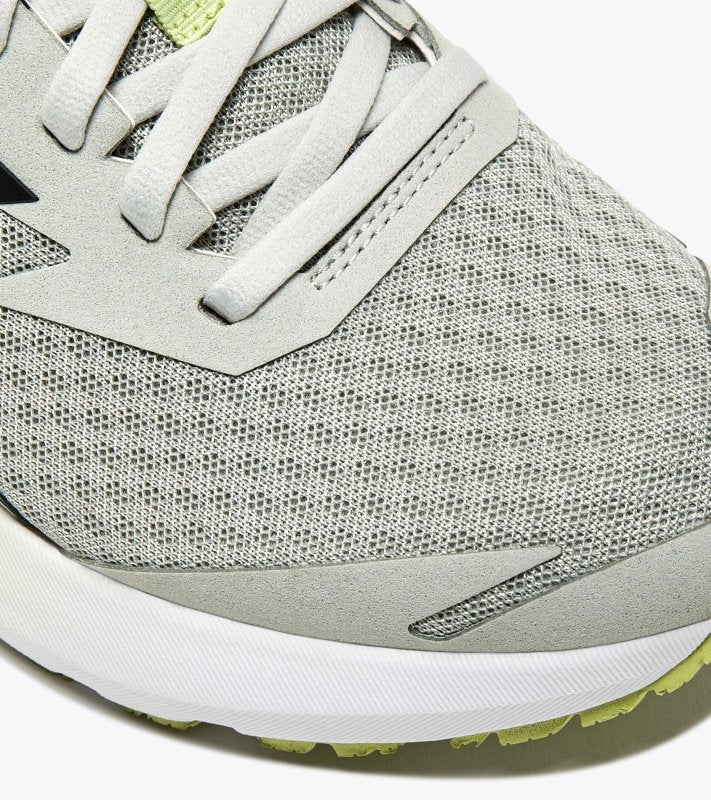 Diadora Women's Mythos Blueshield Vigore 3 - Silver DD/White/Black