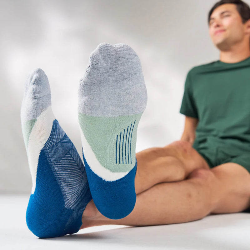 Feetures Elite Light Cushion No Show Tab Socks - Midnight Woods