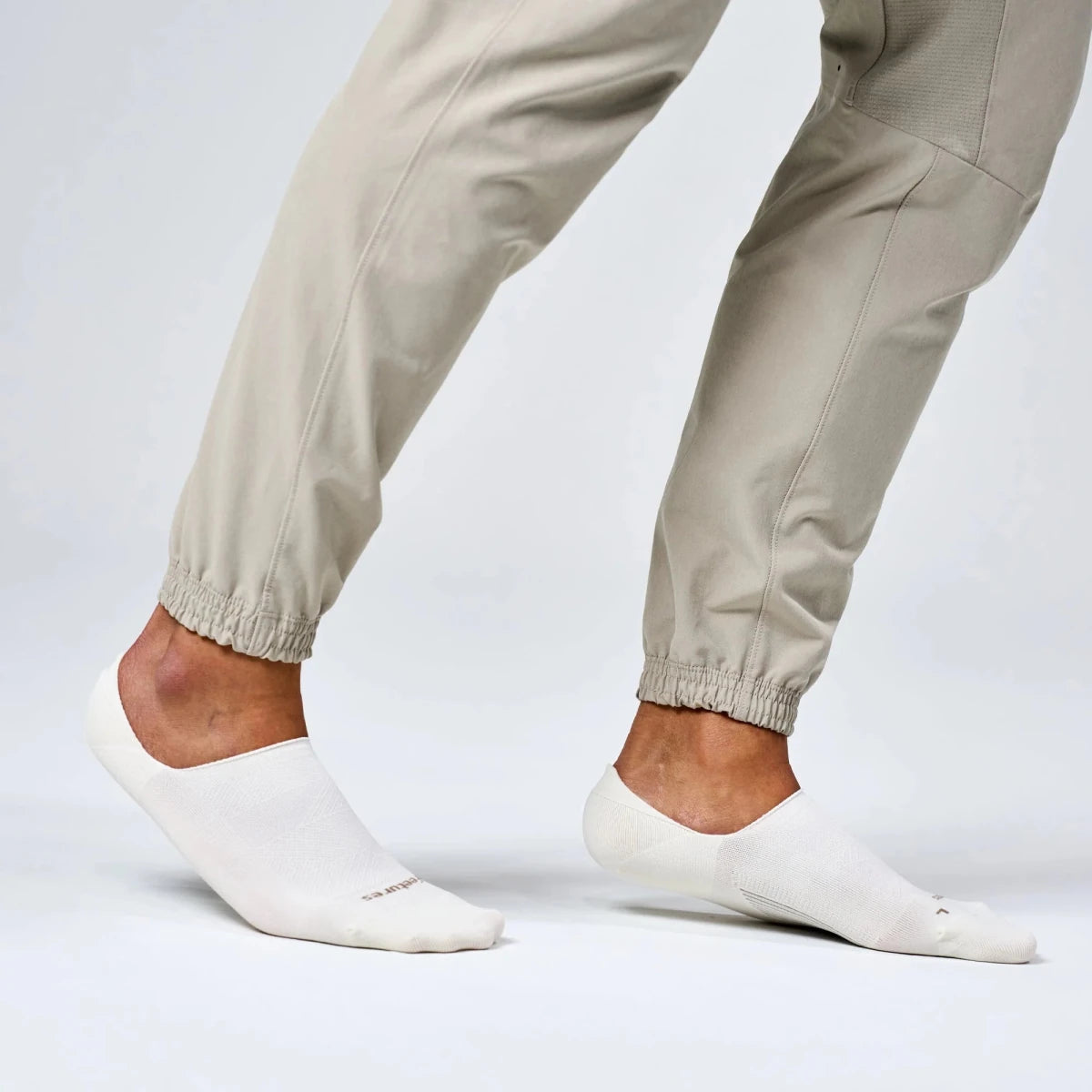 Feetures Elite Ultra Light Invisible Socks - Bone