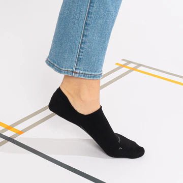 Feetures Everyday Invisible No Show Socks - Black