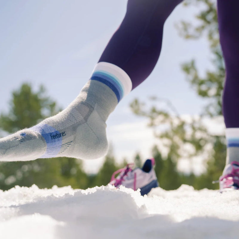 Feetures Merino 10 Max Cushion Mini Crew Socks - Luminous Gray