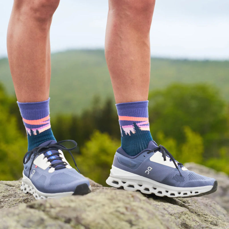 Feetures Trail Max Cushion Mini Crew Socks - Purple Aurora