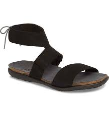 Naot Women's Larissa - Black Velvet Nubuck