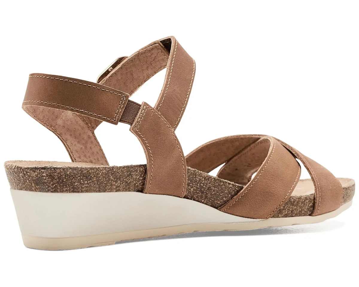 Naot Women's Throne Sandal - Latte Brown