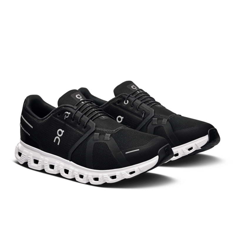 On Men's Cloud 6 Lifestyle Shoes - Black/White (Wide Width)