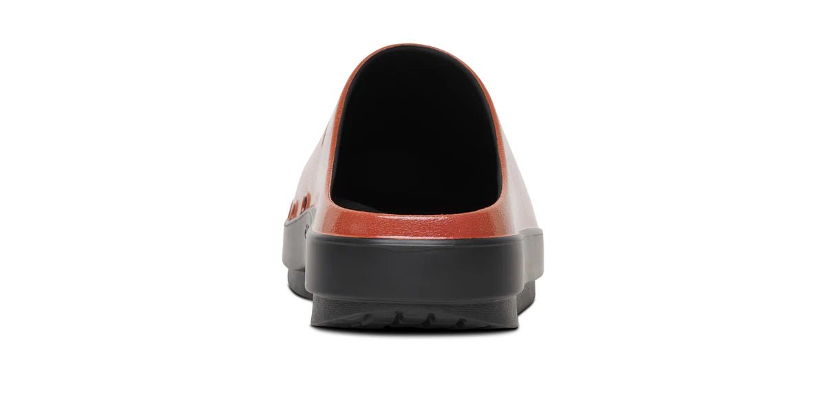 OOFOS Women's OOcloog Luxe Clog - Copper