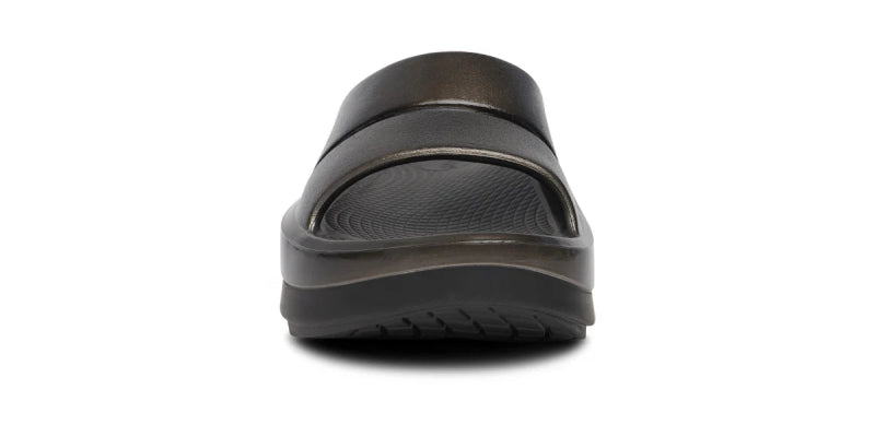 OOFOS Women's OOmega OOahh Stacked Slide - Titanium Mirror