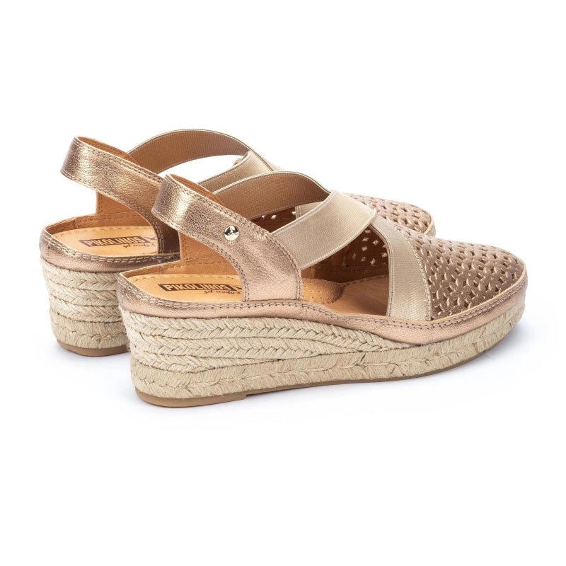 Seliga ShoesPikolinos Women's Benidorm W4A - 1546CL Sandal - Champagne