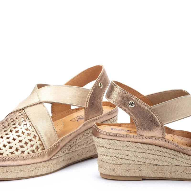Seliga ShoesPikolinos Women's Benidorm W4A - 1546CL Sandal - Champagne