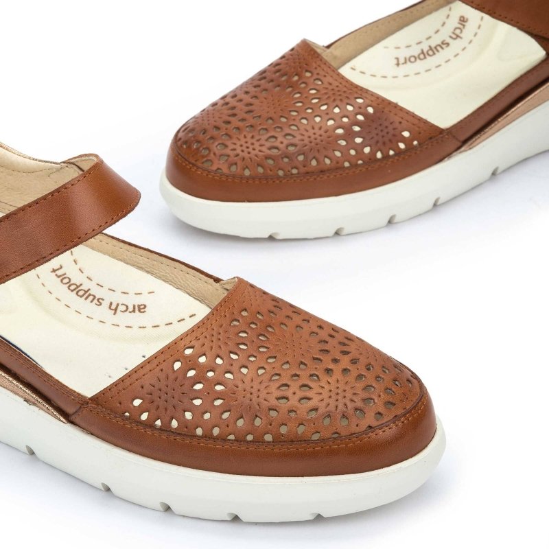 Seliga ShoesPikolinos Women's Rueda W2A - 6611C1 - Brandy