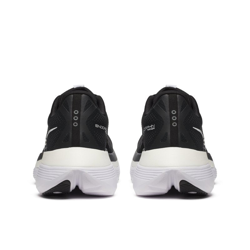 Seliga ShoesSaucony Men's Endorphin Trainer - Black/White