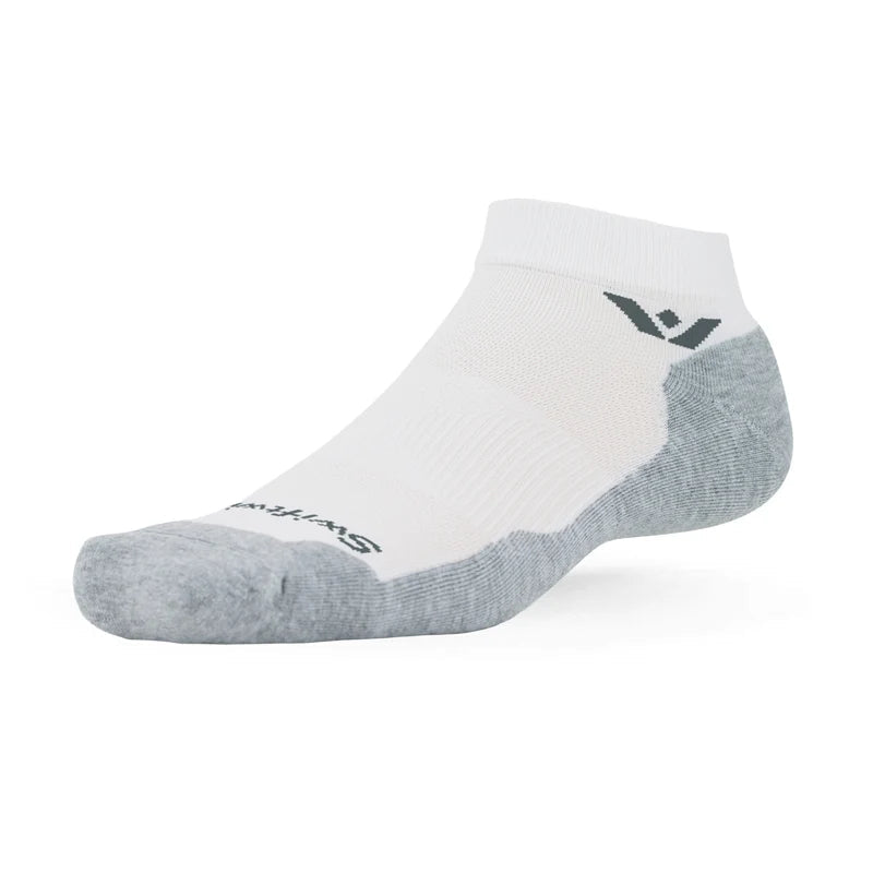 Swiftwick Maxus Ankle Socks - White