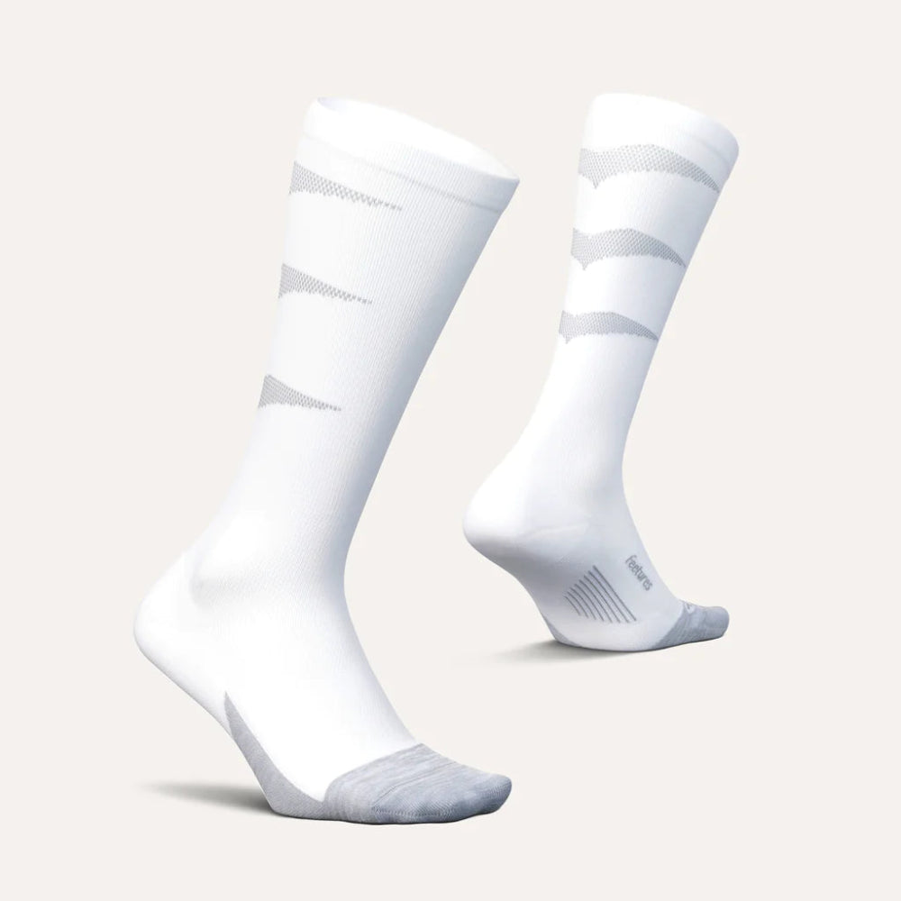 Feetures Graduated Compression Light Cushion Knee High Socks - White