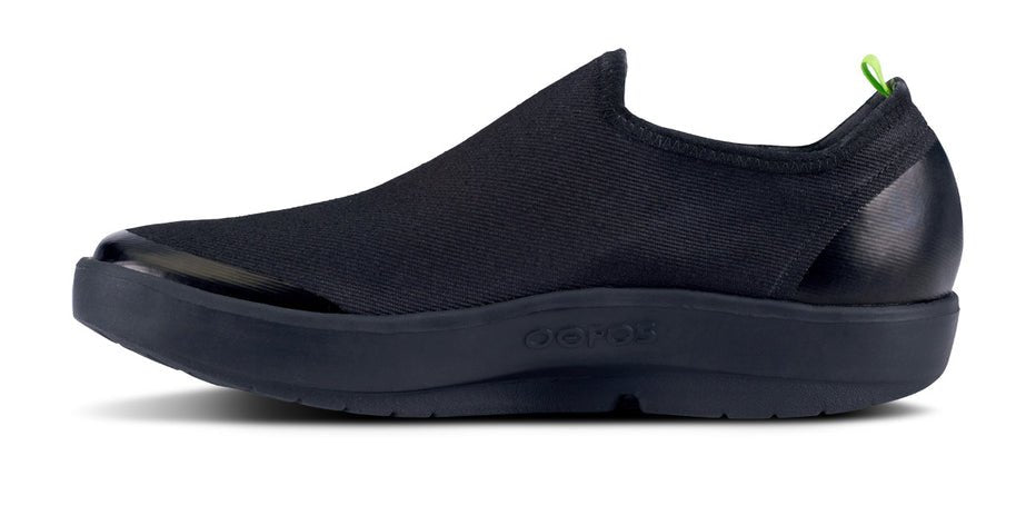 OOFOS Men's OOmg Eezee Low - Black