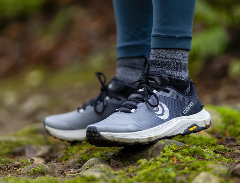 Topo Athletic Women's MT - 5 - Charcoal/Grey