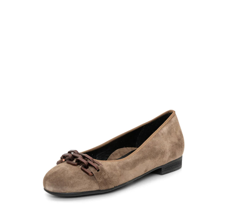 Seliga ShoesAra Shoes Women's Scout Chain - Sesame