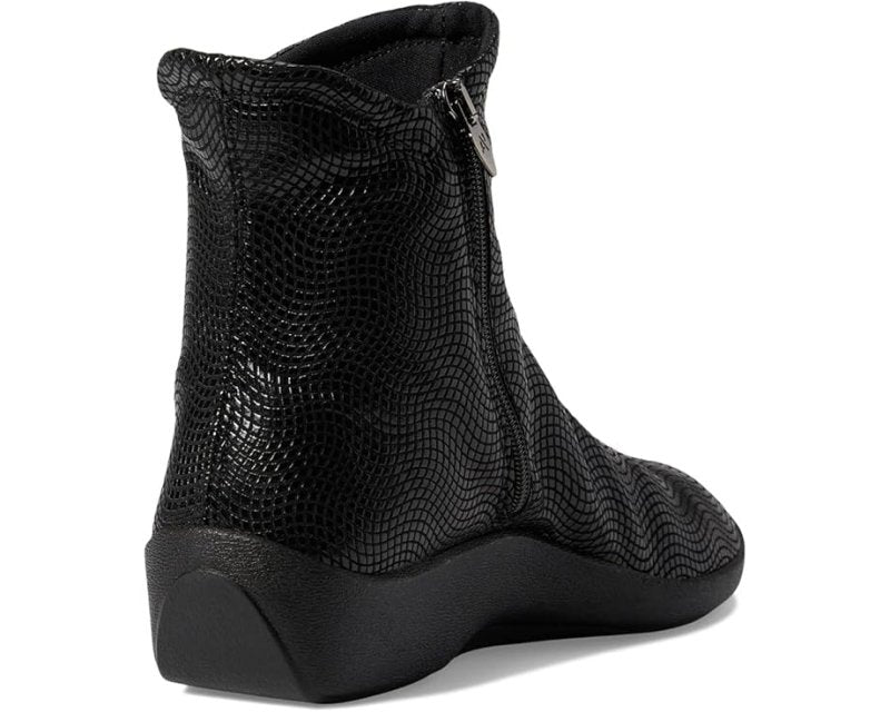 Arcopedico Women's L19 - Black Creative