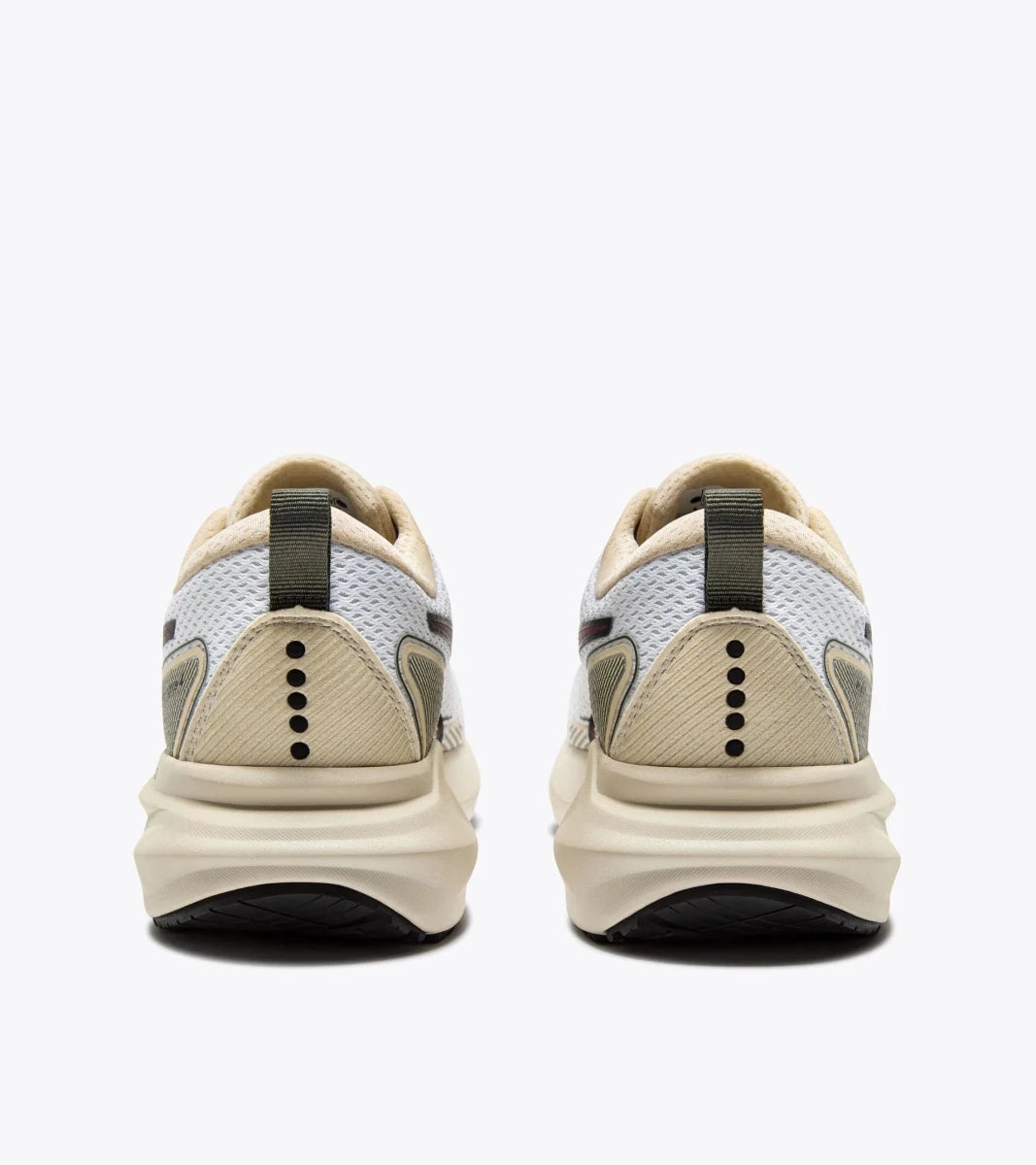Diadora Men's Mythos Blushield Vigore 4 Running Shoes - White/Turtledove