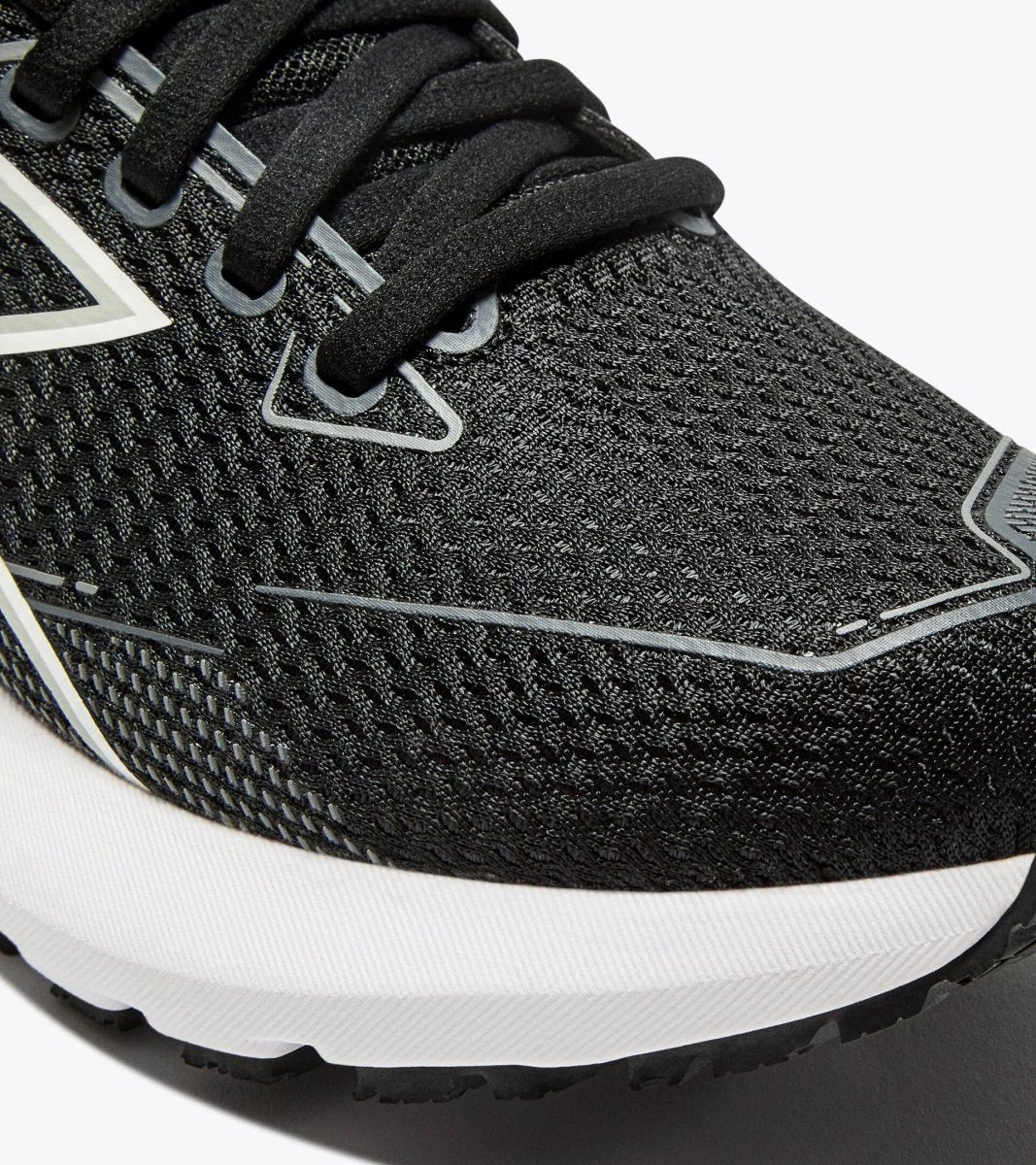 Diadora Women's Mythos Blushield Vigore 4 Running Shoes - Black/White