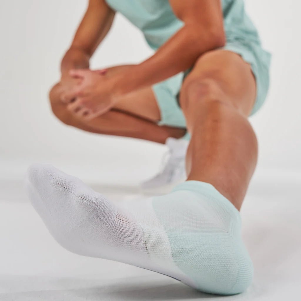 Feetures Elite Light Cushion No Show Tab Socks - Supine Sage