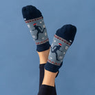 Feetures Elite Light Cushion Tab Limited Edition - Holiday Run Blue