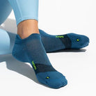 Feetures Merino 10 Cushion No Show Tab Socks - Atlantic Blue