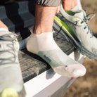 Feetures Merino 10 Max Cushion No Show Tab Socks - Pampas Grass