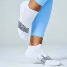 Feetures Merino 10 Max Cushion No Show Tab Socks - White