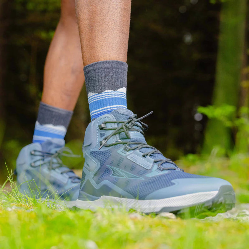 Feetures Trail Max Cushion Mini Crew Socks - Blue Ridge Charcoal