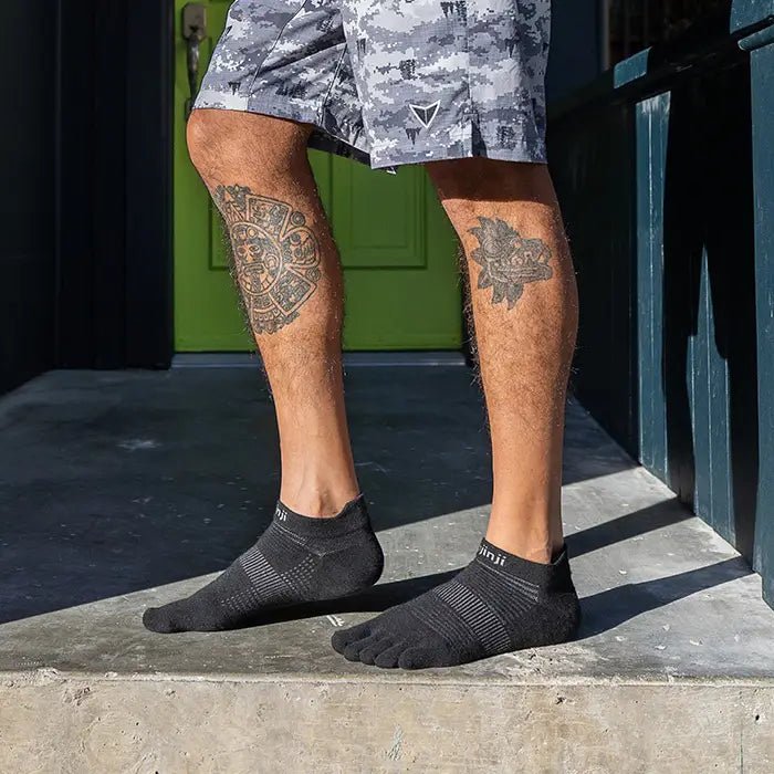 Injinji Run Original Weight No‑Show Toe Socks - Black