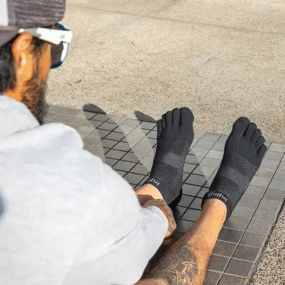Injinji Run Original Weight No‑Show Toe Socks - Black