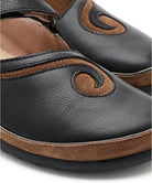 Naot Women's Matai Mary Jane - Black/Brown Cedar
