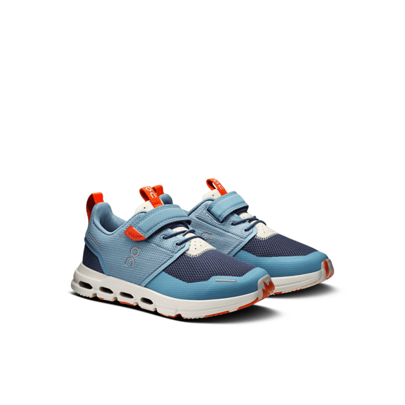 On Little Kids Cloud Play - Dust/Dew