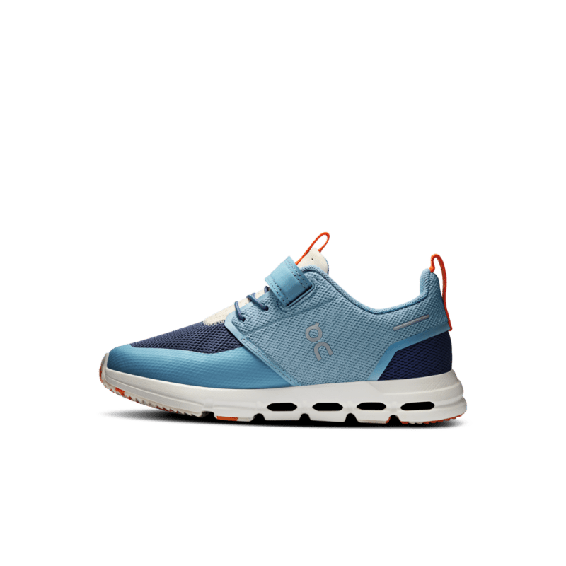 On Little Kids Cloud Play - Dust/Dew