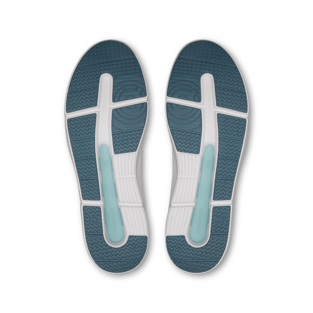 On Men's THE ROGER Advantage Lifestyle Shoes - White/Wash