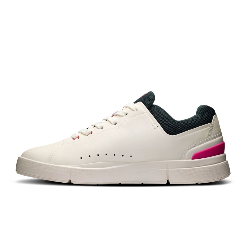 【ON公式】THE ROGER Advantage Ivory | Pink Women's THE ROGER Advantage | On Canada