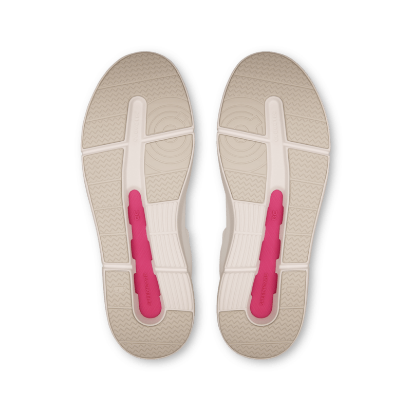 On Women's THE ROGER Advantage - White/Pink