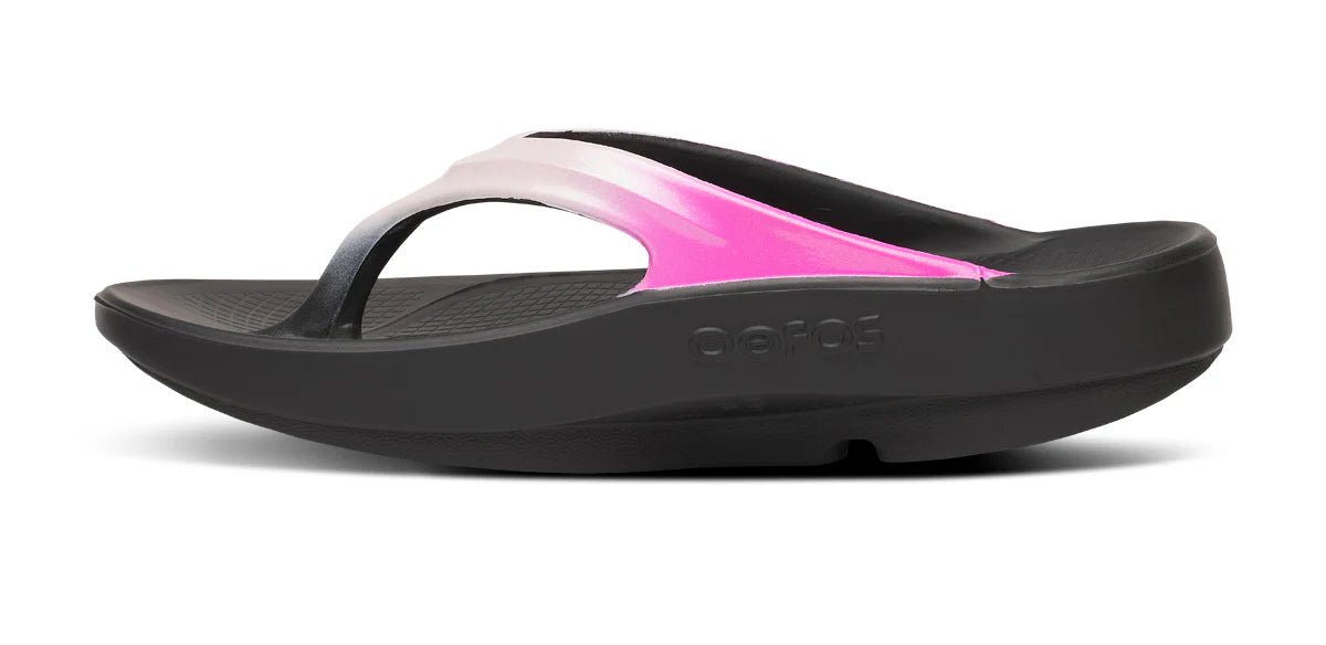 OOFOS Women's OOlala Luxe Thong Sandal - Frosted Fuchsia