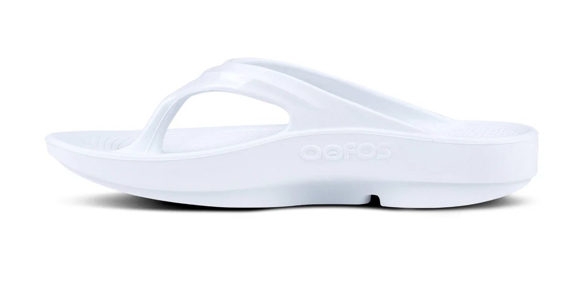 OOFOS Women's OOlala Thong Sandal - White