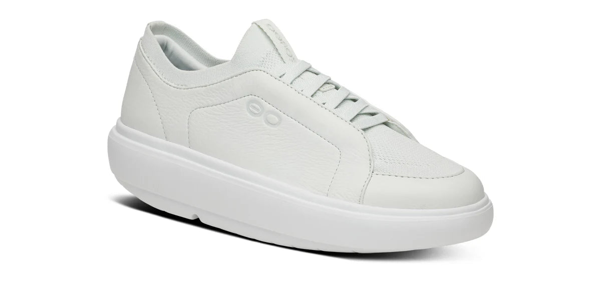 OOFOS Women's OOmg Club+ Leather Slip-On - White