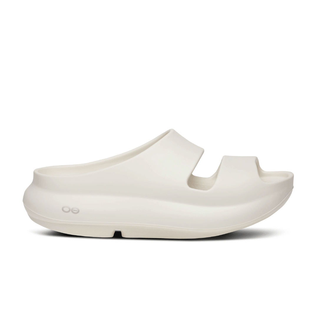 OOFOS Women's OOyea Slide Sandal - Chalk
