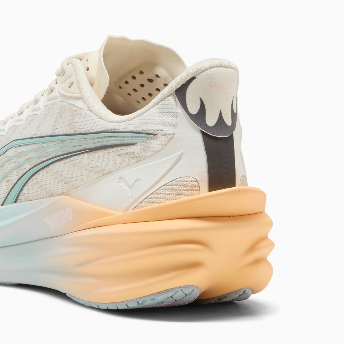 Puma Women's Deviate Nitro 4 Run Club - Warm White/Lucite/Vapor Gray